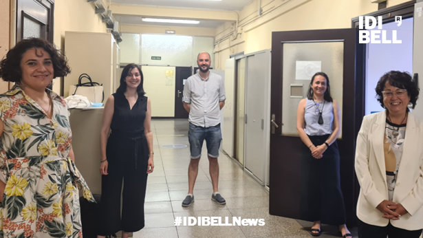 idibell_cat's tweet photo. 🧫Es demostra el paper del receptor del factor de creixement epidèrmic en el dany hepàtic crònic.
🏥Investigadors #IDIBELL, @CIBER_ISCIII i @unicomplutense vinculen els processos fibròtics i inflamatoris del fetge amb la senyalització via EGFR.
📰https://t.co/FxfKFZtEFn https://t.co/PupgdwIQ32