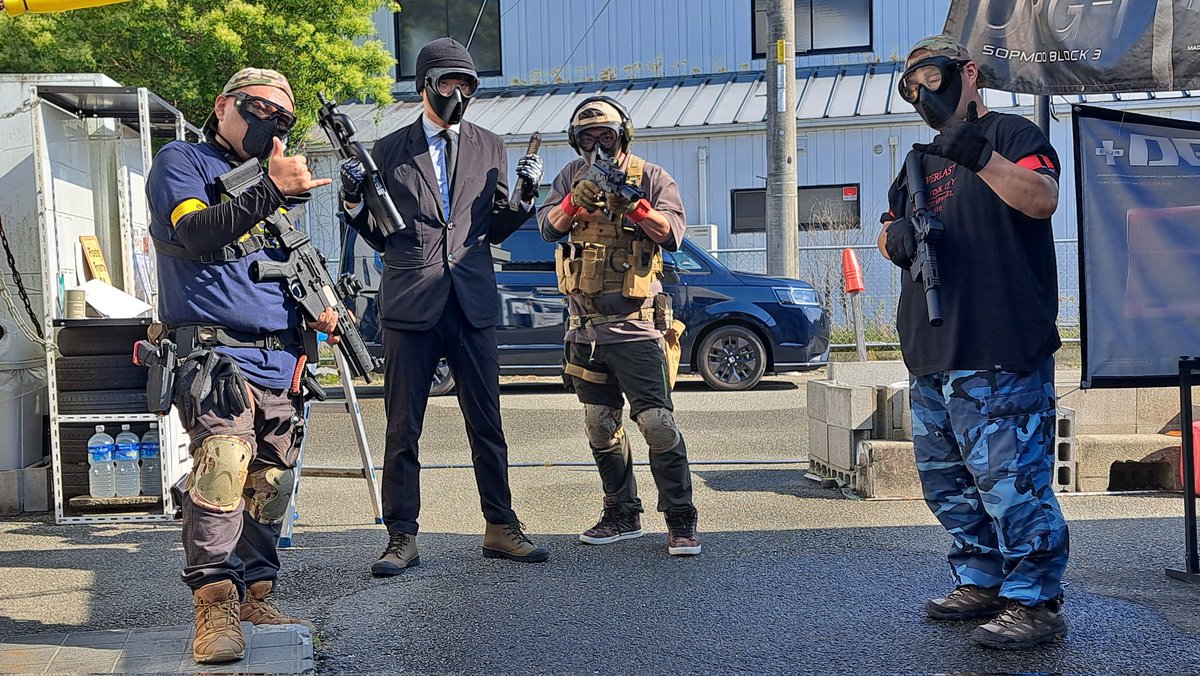 本日のターヤン定例会‼️
久々の開催でしたね。
次回の開催は、
7月24日(水)に開催。
オープン貸切です。
18才以上の方なら参加自由❗
気軽にご予約下さい。
#cqbfieldalpha
#tomo疑似餌店
#便利屋いのちゃん
#レディース脱毛サロンoneshot
#メンズ脱毛サロンoneshot
#キッチン女王