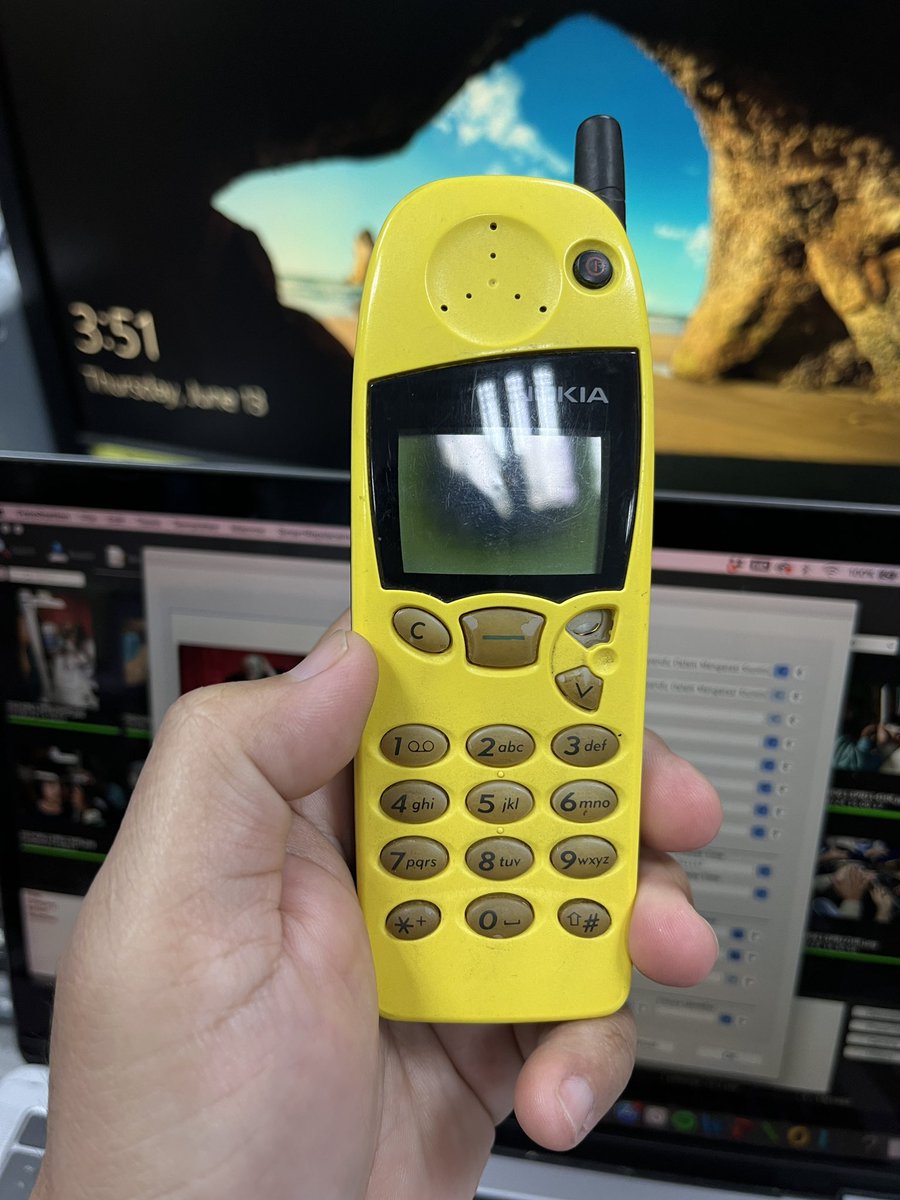 Siapa yg punya cerita dgn nokia ini? Share di kolom komentar ya 😃
