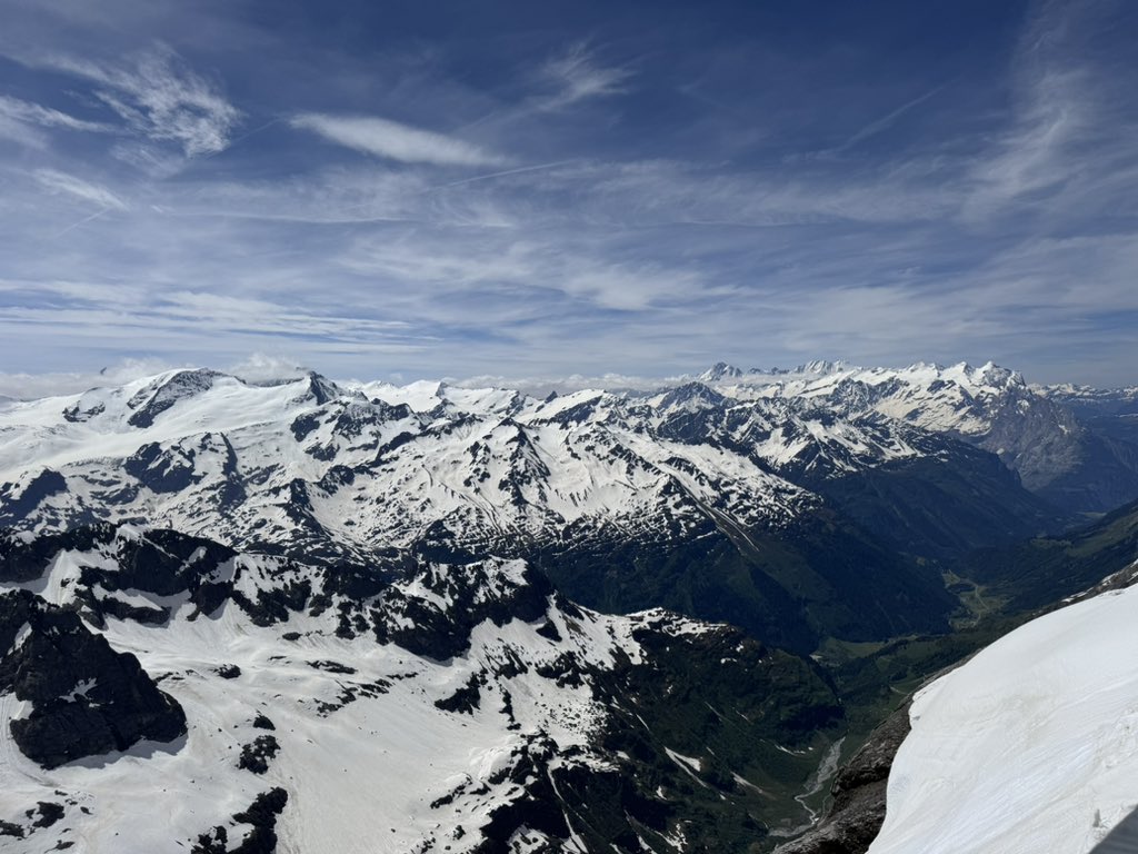 vapvarun's tweet photo. Just had an incredible day at Mount Titlis! 🏔️✨ The rotating cable car and Titlis Cliff Walk were breathtaking. Loved the snowy adventures! ❄️❤️ #MountTitlis #SwissAlps #TravelGoals #WinterWonderland #AdventureTime https://t.co/O4KxX2aOOI