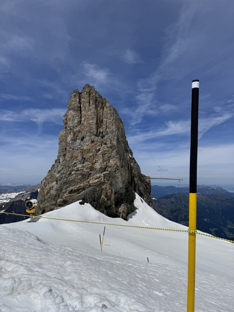 vapvarun's tweet photo. Just had an incredible day at Mount Titlis! 🏔️✨ The rotating cable car and Titlis Cliff Walk were breathtaking. Loved the snowy adventures! ❄️❤️ #MountTitlis #SwissAlps #TravelGoals #WinterWonderland #AdventureTime https://t.co/O4KxX2aOOI