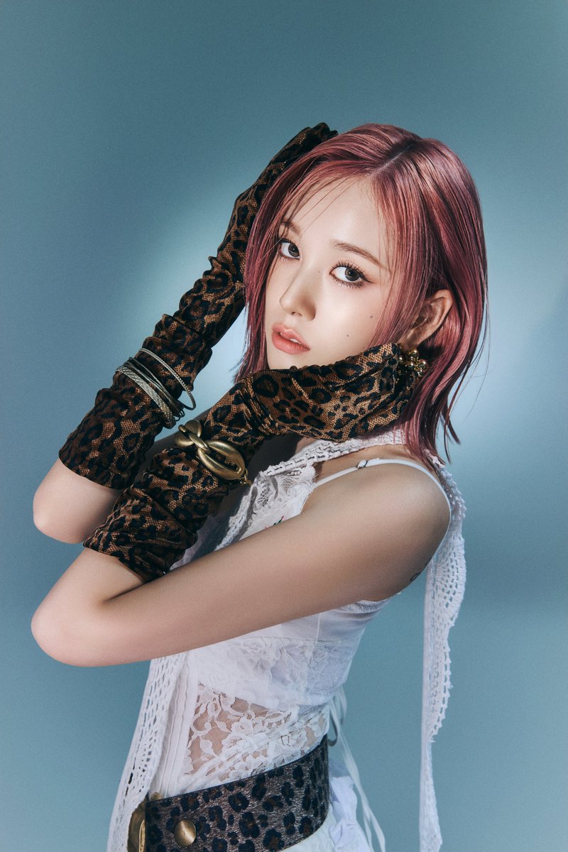 STAYC_official's tweet image. STAYC The 1st Album
[𝐌𝐞𝐭𝐚𝐦𝐨𝐫𝐩𝐡𝐢𝐜] 

Concept Photo Icy Ver.
#J #재이 

Release
2024.07.01 MON 6PM (KST)

#STAYC #스테이씨 
#Metamorphic
#STAYC_Metamorphic