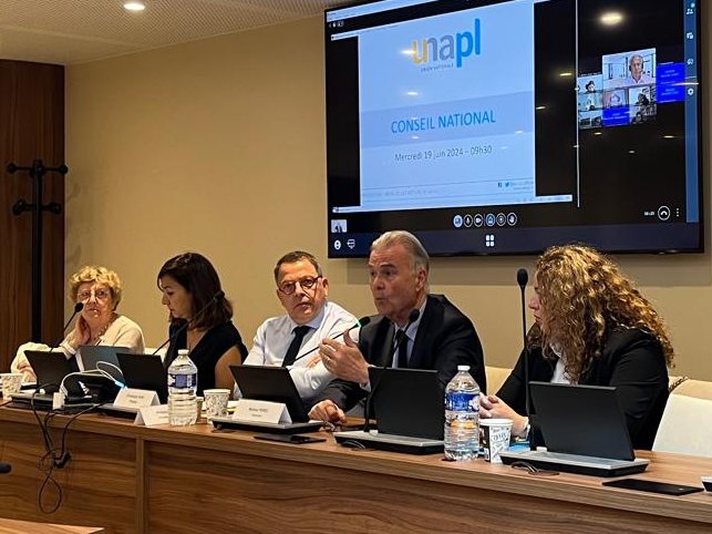 unapl_officiel's tweet photo. L'#UNAPL tient ce matin son Conseil national puis son Assemblée générale. L'ancien Président de l'UNAPL et président de l'U2P @PiconMichel a accueilli chaleureusement le Président de l'UNAPL @CSans31700 et les professions libérales dans les locaux de l'@U2P_france https://t.co/w4jBMGyi97