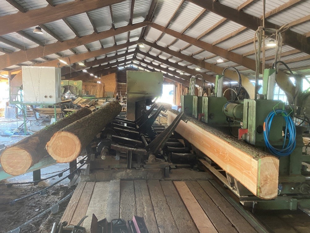 [ARTICLE]
Pour construire 🏗 le nouveau pavillon d’accueil du #lac de #Fontclaire, 🚣‍♂️ la commune de #Puivert 📍 utilise le bois de sa #forêt, 🌳🌲 accompagné par les #Communesforestières.
👉urlz.fr/qZzm