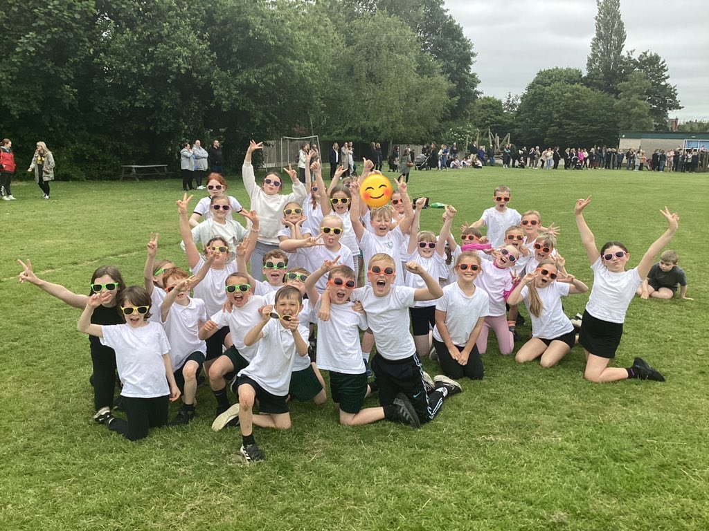 Ecclaneendsy4 tweet media