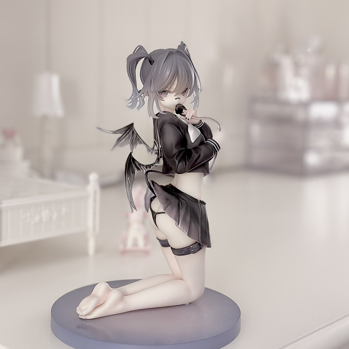 小悪魔のフィギュア✨ https://t.co/PNmKb1EnJo