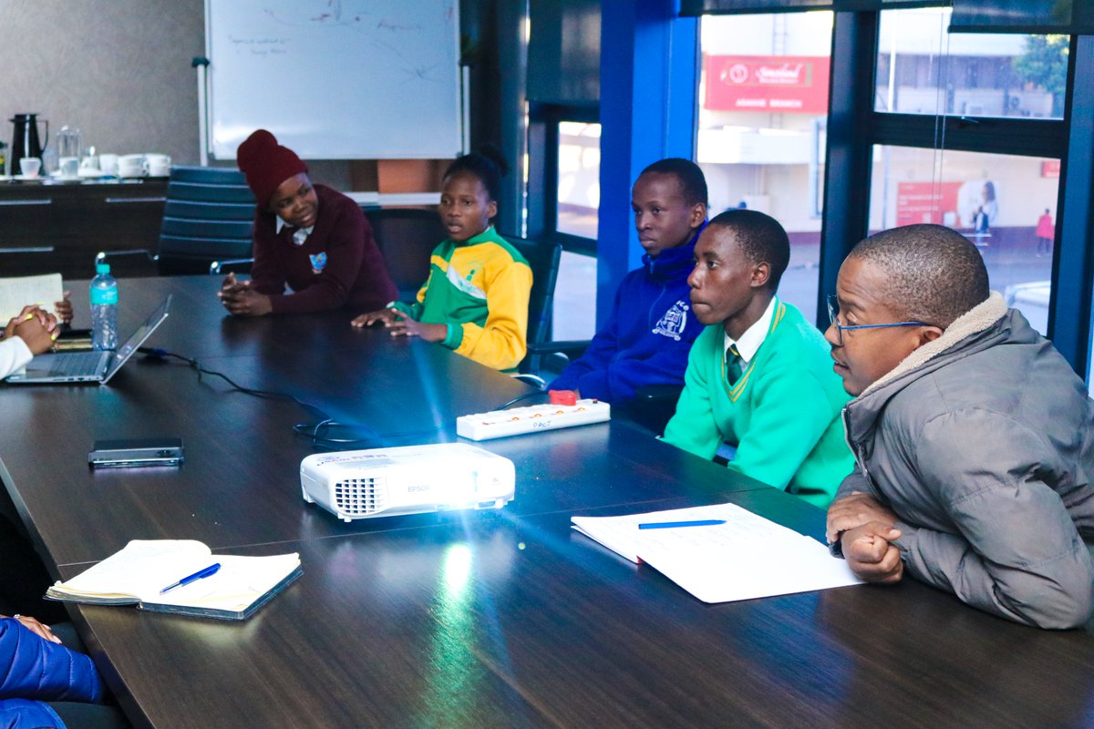 In commemoration of youth month, Young Heroes hosted 4 beneficiaries for Job Shadowing. During the exercise, the beneficiaries learnt more about Young heroes and the work that YH is doing in communities.