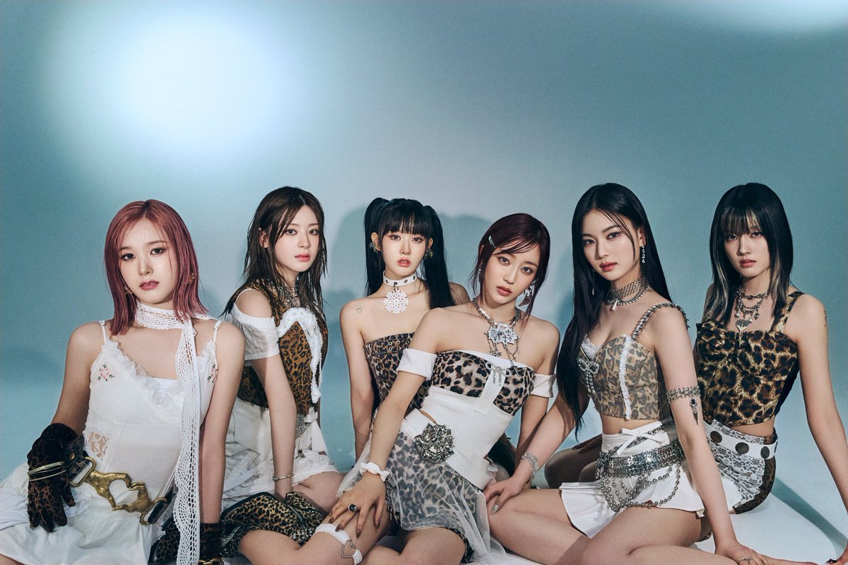 STAYC_official's tweet image. STAYC The 1st Album
[𝐌𝐞𝐭𝐚𝐦𝐨𝐫𝐩𝐡𝐢𝐜] 

Concept Photo Icy Ver.
#STAYC #스테이씨 

Release
2024.07.01 MON 6PM (KST)

#Metamorphic
#STAYC_Metamorphic