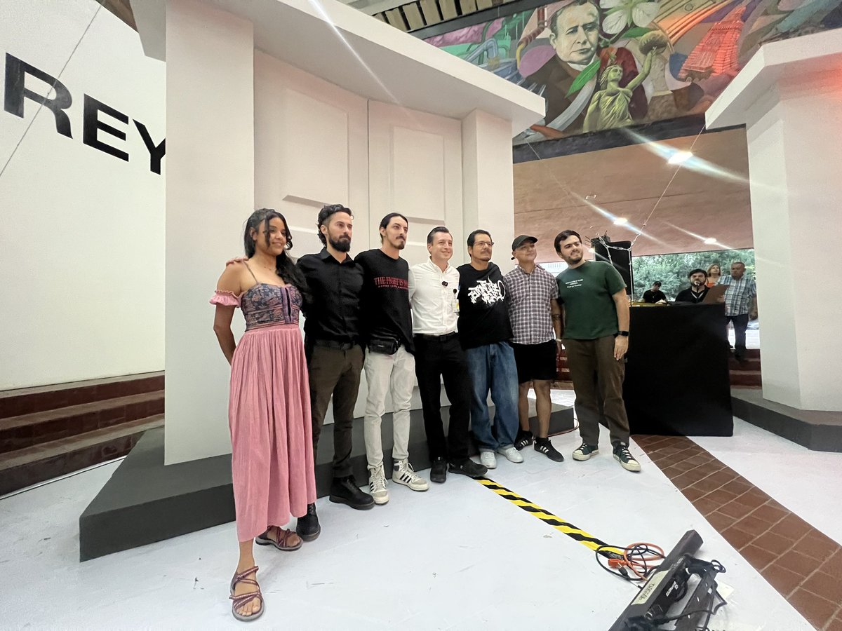 El día de hoy se presentaron las 7 Puertas que representan la esencia y parte de la historia de nuestra ciudad.
Las obras de arte serán pintadas por artistas regiomontanos y serán instaladas en sitios distintivos de Monterrey.