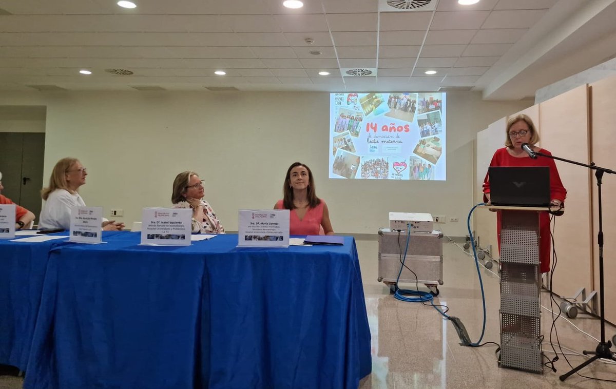 Cuidandoneonato's tweet photo. Ayer, el Serv. Neonatología y el Banco de Leche Materna #pediatrialafe celebraron un acto homenaje a todas las madres donantes.

Una tarde llena de palabras de agradecimiento, emociones, pinturas para los más pequeñ@s y risas (de la mano de @payasospital ) https://t.co/qG7yeM2Jw8