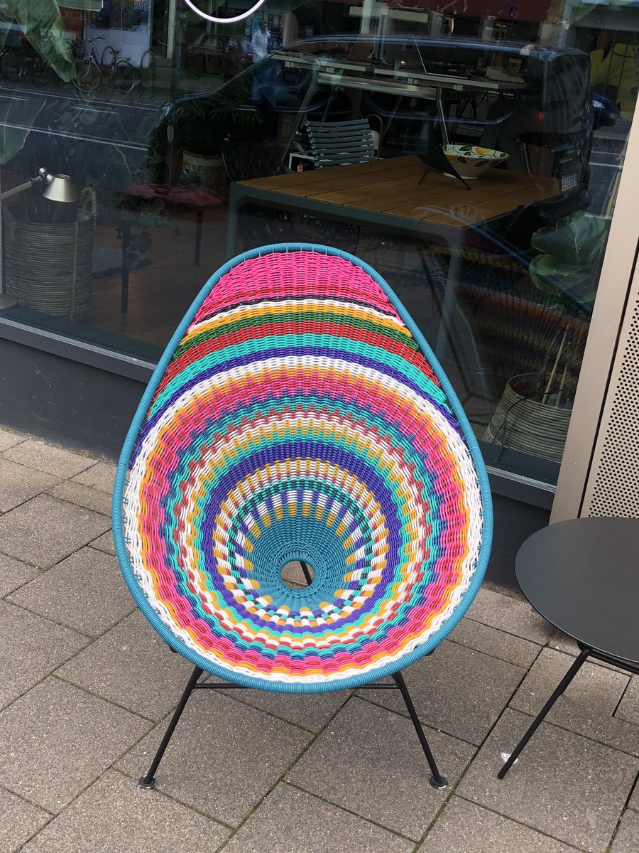 Tacitussi's tweet photo. Good Morning … I’m very busy. A lot to do, no Sommerloch. Happy Juneteenth! A lot to do. Today I’m with colleagues from Düsseldorf enjoy football

Turkey won yesterday … you were able to tell. Shouts in the neighborhood, thought someone was dying

#chairsarepeople 
#sitandwait https://t.co/Mbxrqdc9nw