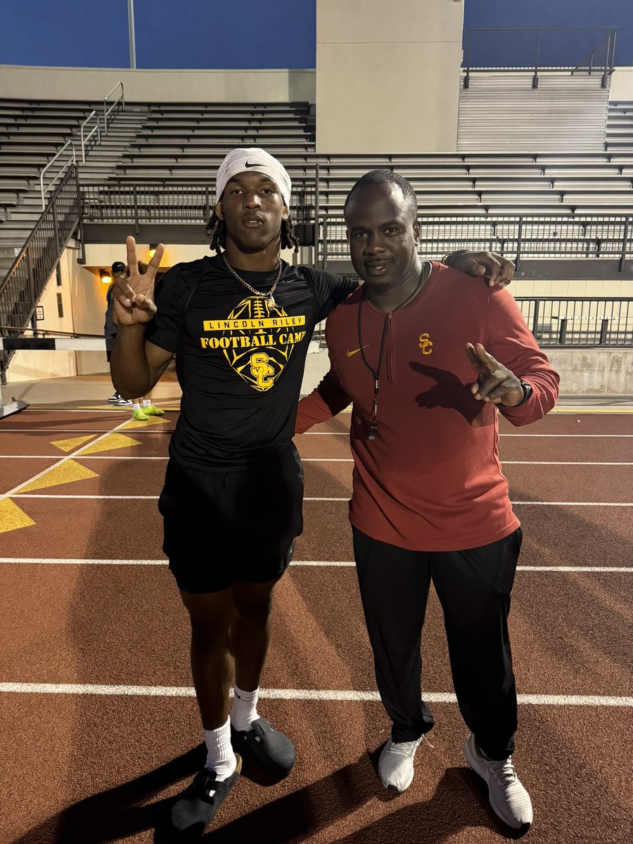 Nigel Newkirk (@nigelnewkirk2) on Twitter photo Blessed to receive an offer from University of Southern California ✌🏾 #agtg <a href="/Coachadkinsd/">Dustin Adkins</a> <a href="/OlaFBRecruits/">Ola High School Football Recruits</a> <a href="/uscfb/">USC Football ✌️</a> <a href="/AnthonyJonesFB/">Anthony Jones Jr</a> <a href="/B_Quatro4/">Bryson Allen-Williams “Coach BAW”</a> Blessed to receive an offer from University of Southern California ✌🏾 #agtg <a href="/Coachadkinsd/">Dustin Adkins</a> <a href="/OlaFBRecruits/">Ola High School Football Recruits</a> <a href="/uscfb/">USC Football ✌️</a> <a href="/AnthonyJonesFB/">Anthony Jones Jr</a> <a href="/B_Quatro4/">Bryson Allen-Williams “Coach BAW”</a>