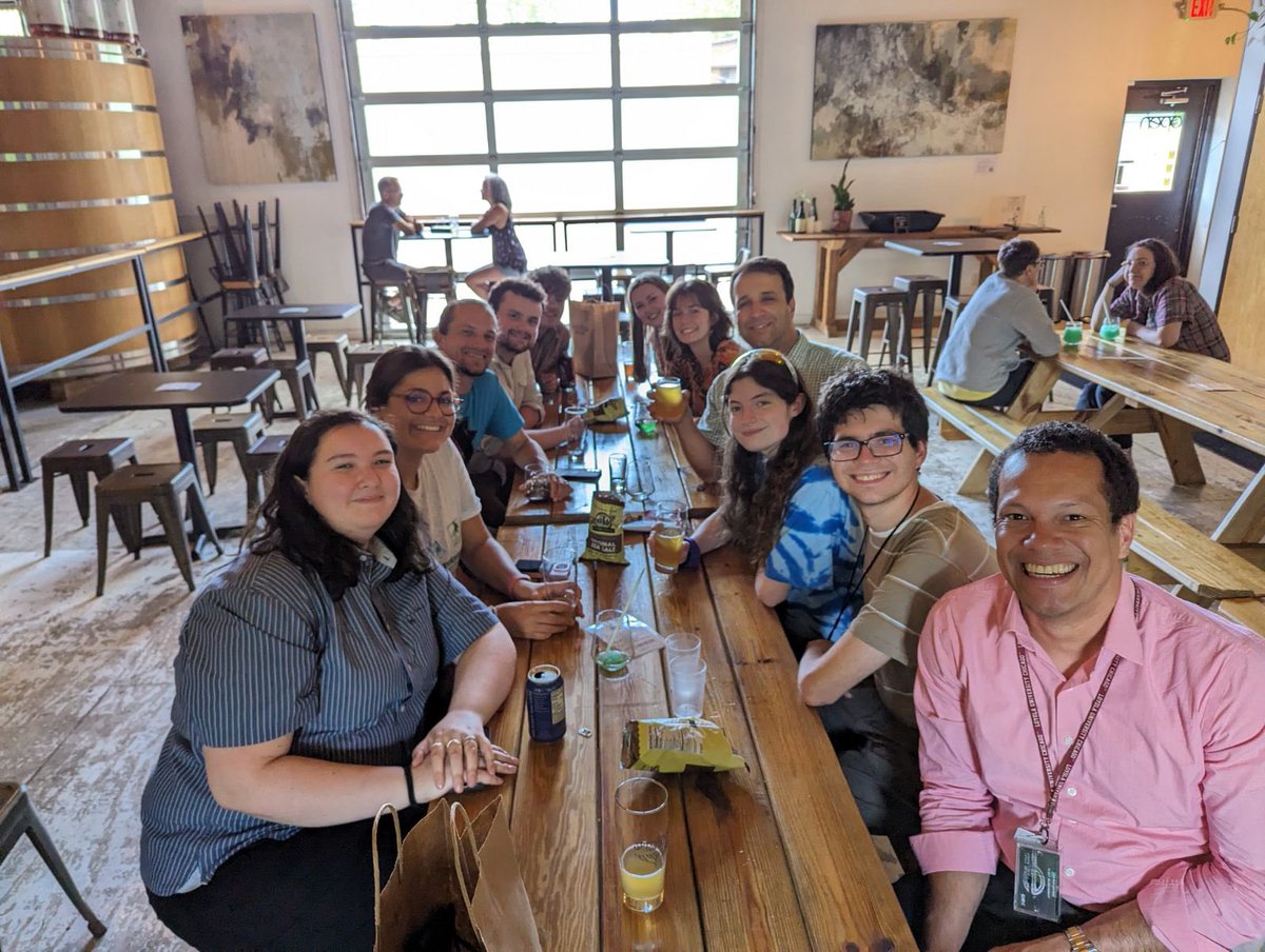 victoria_mtzz's tweet photo. Super proud of my team from @grillolab on their presentations today! Ended the day at Speciation Cellars 🤩  Going to miss these people! @flydrocarbon  #botany2024 https://t.co/06irBySLob