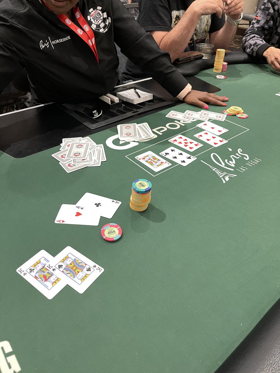 Here’s how I bubbled the 875 player deepstack after playing all day. He shoved KK into my AA bb 👀