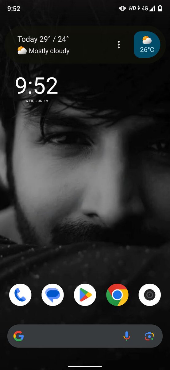 itsSIM7's tweet photo. Home Screen 

#kartikaaryan #MiA3 #WALLPAPER #GodMorningWednesday https://t.co/5P6x1zui3i