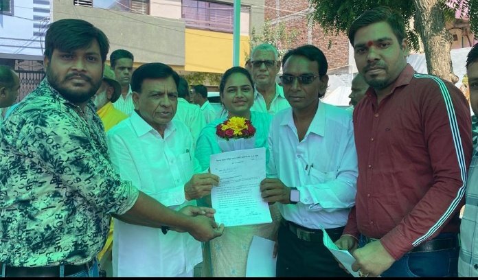 <a href="/JagdishDevdaBJP/">Jagdish Devda</a> जब शिक्षक ही नही तो विद्यार्थी केसे पढ़ेंगे।
6 साल से आप को और आप की सरकार को ज्ञापन सौंपे रहें है।
लेकिन आप की सरकार के द्वारा शिक्षा के जहाज को डुबोया जा रहा हैं 
2018 की भर्ती समय से पूर्ण ना होने के कारण हाई स्कूल और हाइयर सेकेंडरी स्कूल का रिजल्ट मात्र 58 प्रतिशत रहा हैं।