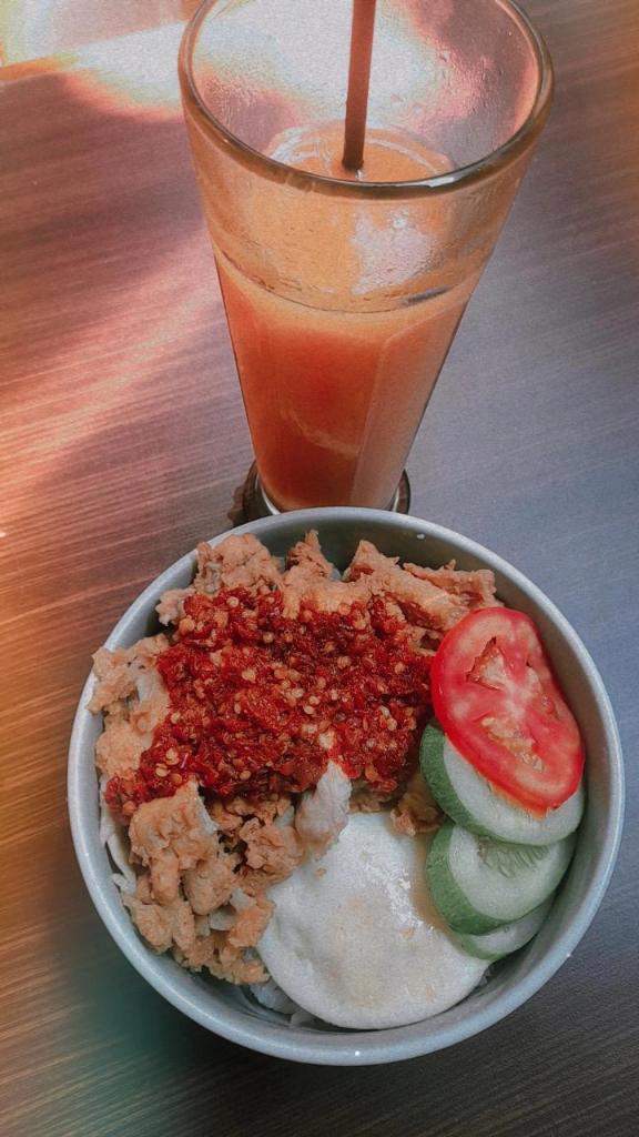 mikedsetia's tweet photo. Nasi Ayam Sambal Lombok 🌶️🔥 https://t.co/S14qLvlkW2