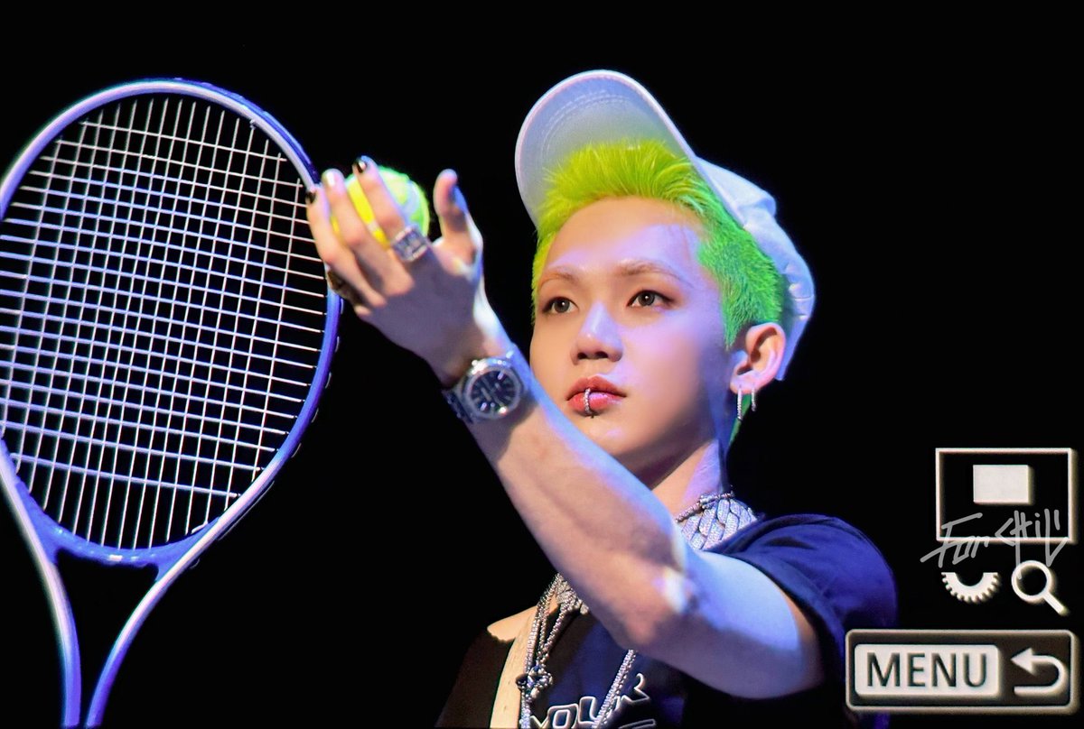 웃름이 멈추지않음 ㉻㉻㉻㉻㉻㉻㉻㉻㉻㉻
테니스를 너무 사랑해서 테니스공이된 소년