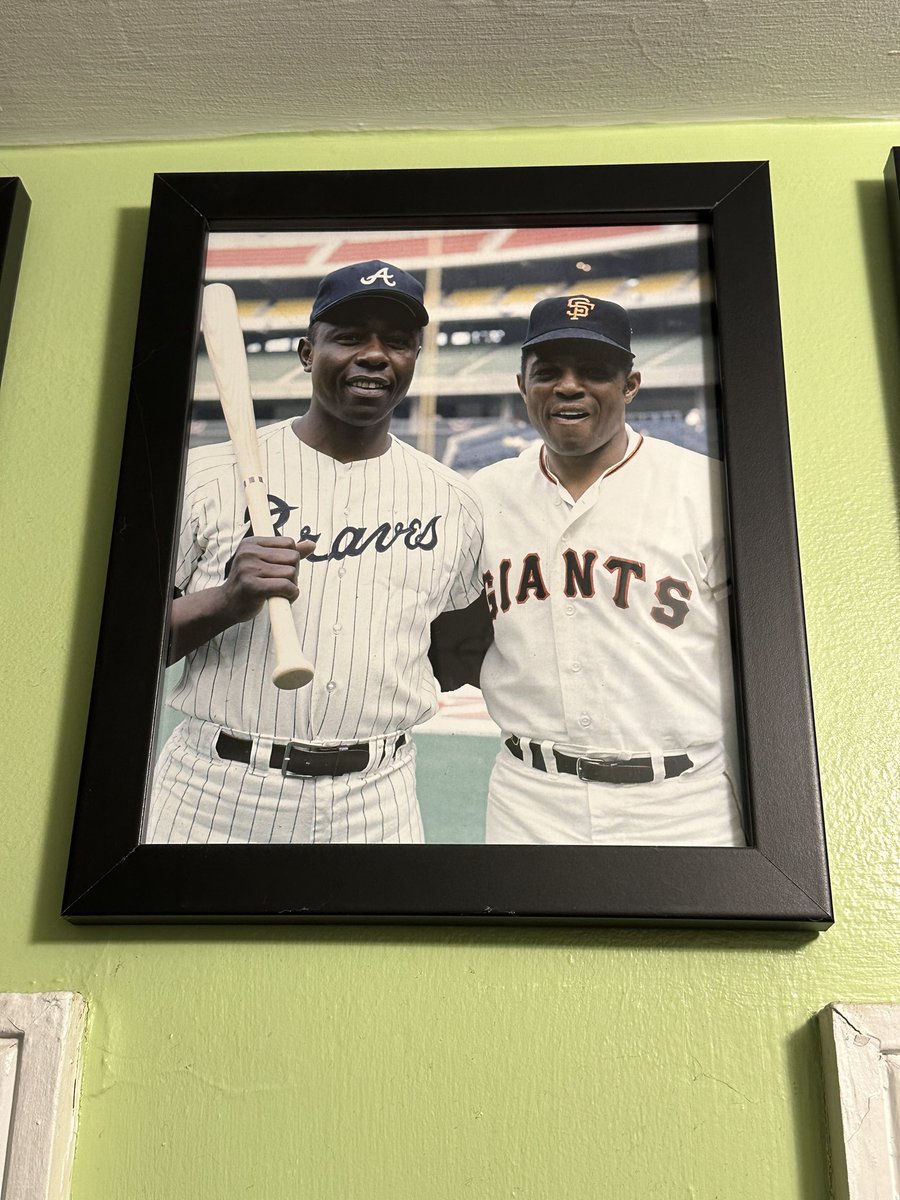 DOBrienATL's tweet image. Just got home from the ballpark, and this one’s in my hallway, first thing I saw when I turned on the light. Two American icons, two GOATS, are together again now. #hankaaron #williemays