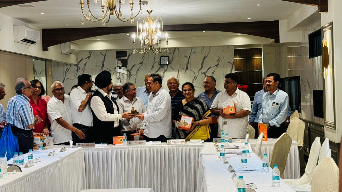 AmeetSatam's tweet photo. Yesterday, I had a meeting with JVPD federation office bearers and representatives of all 14 societies and presented the #RamMandir miniature model to them.
#JVPD