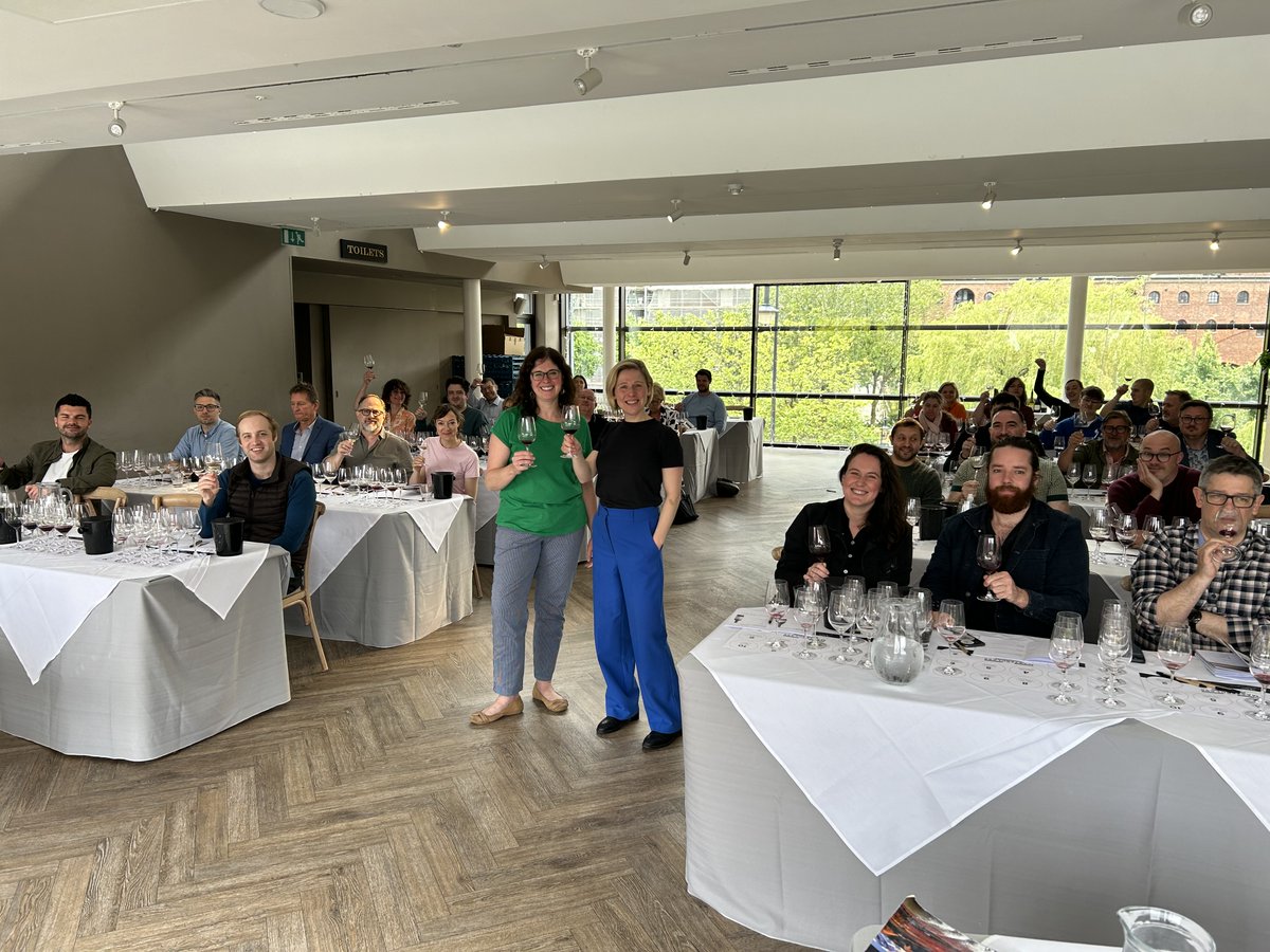 wine_australia's tweet photo. Great to team up with @nzwine  on a masterclass and tasting in Manchester in the UK this week month. Thanks @emma_symington and @rebeccagibb for presenting the masterclass, and to all the guests that attended. https://t.co/lN6Mc8FL8v #aussiewine #australianwinediscovered https://t.co/Ql2zgnQpXD