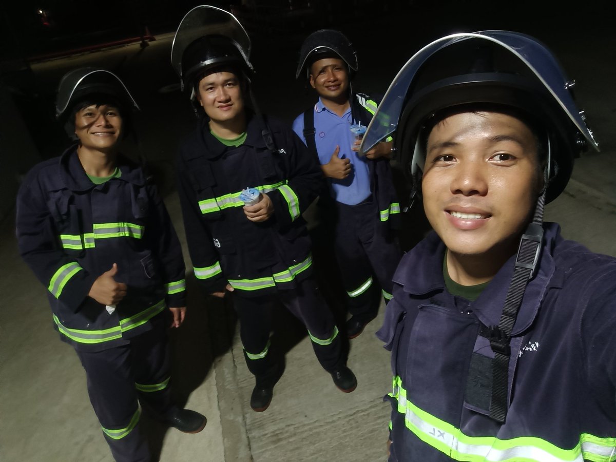 PeePoNomSod's tweet photo. เก็บเกี่ยวประสบการณ์ 👷👷 https://t.co/Zon4HBRPNg