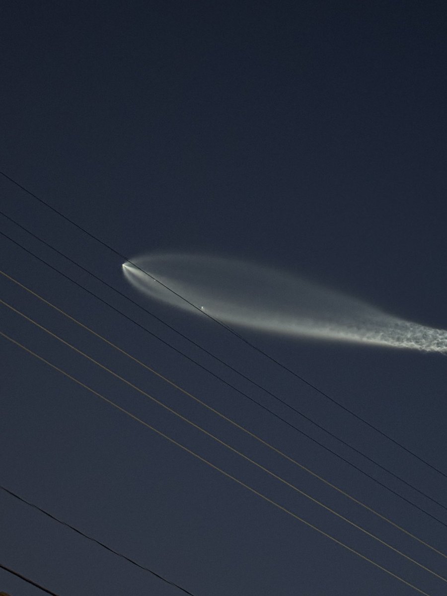 truephjt's tweet photo. #aliensinla https://t.co/bT6eQTudti