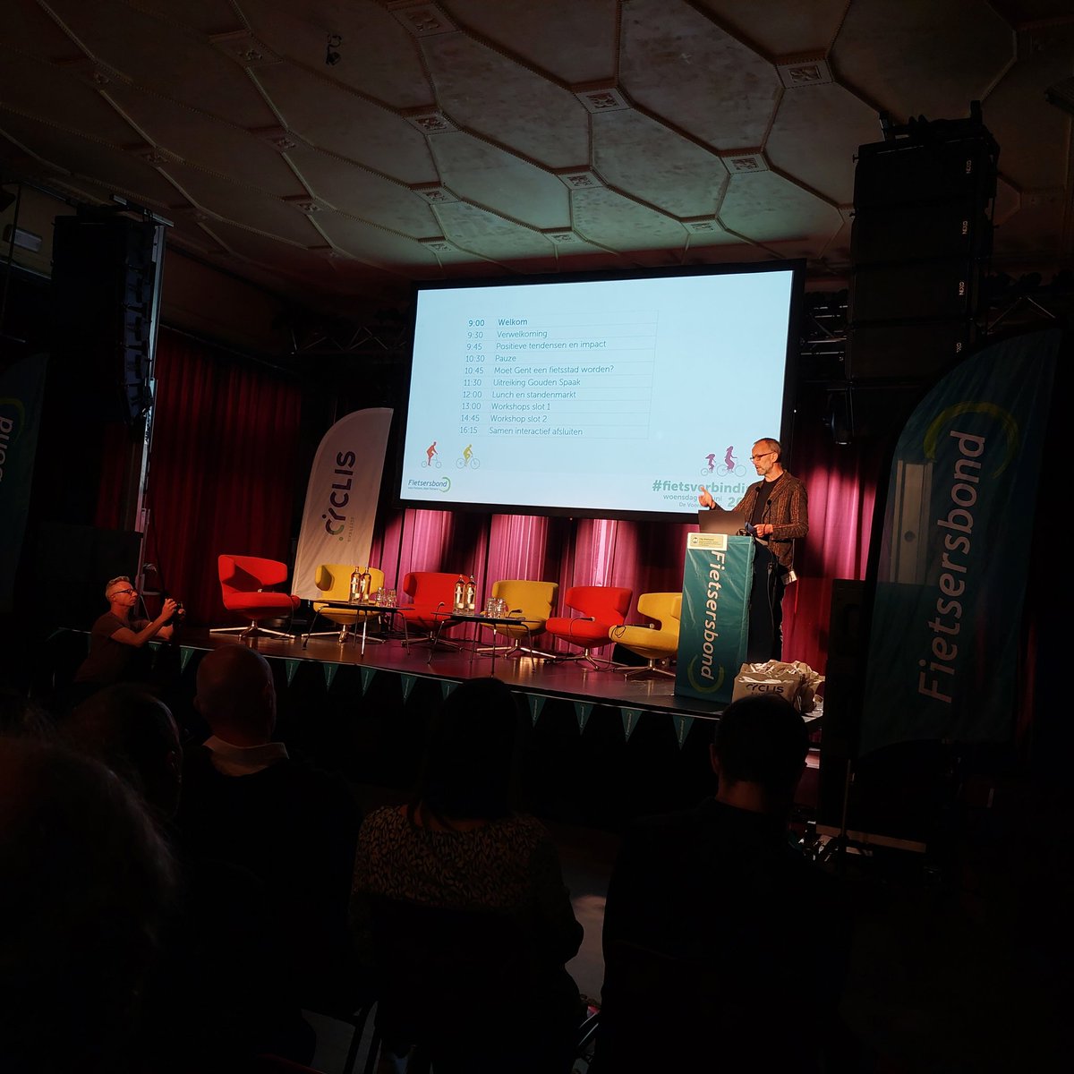 Fietsersbond Leuven (@fbleuven) on Twitter photo "Fietsers moeten nog meer hun kracht tonen en getalsterkte uitspelen, beleid moet ruimte verder herverdelen ten voordele van fietsers en voetgangers." <a href="/filipwatteeuw/">Filip Watteeuw</a> opent congresdag #fietsverbinding #VC24. "Fietsers moeten nog meer hun kracht tonen en getalsterkte uitspelen, beleid moet ruimte verder herverdelen ten voordele van fietsers en voetgangers." <a href="/filipwatteeuw/">Filip Watteeuw</a> opent congresdag #fietsverbinding #VC24.