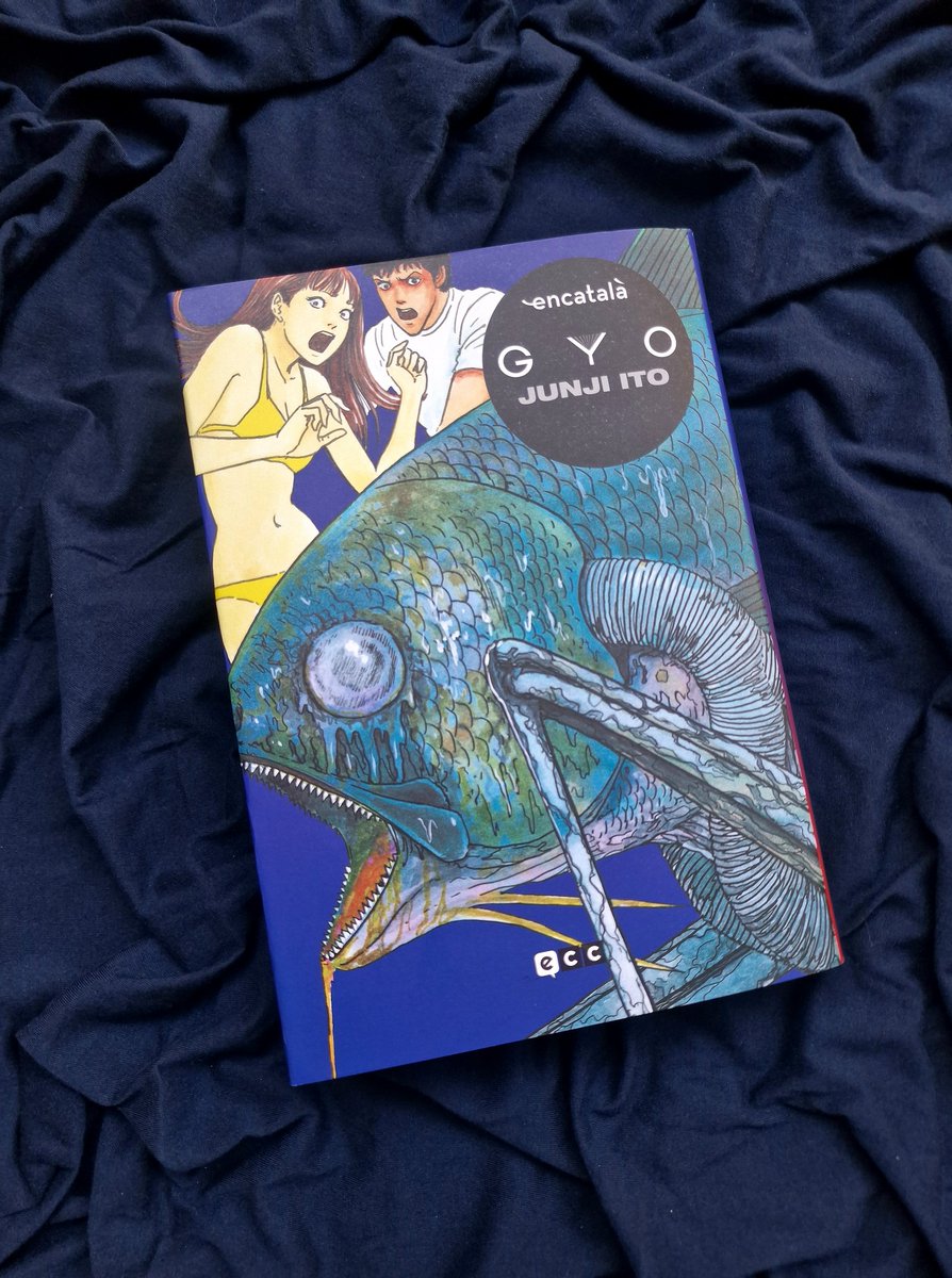 ✨️S O R T E I G !✨️

Vols guanyat 'Gyo' en català gràcies a <a href="/eccediciones/">ECC Ediciones</a> 🐟

🙋‍♀️ Segueix-me a mi i a <a href="/eccediciones/">ECC Ediciones</a>
💖 Dona m'agrada
🔁 Fes RT
💬 Menciona a algú als comentaris i afegeix quin manga d'ECC t'agradaria llegir en català 👀

Teniu fins el 26 de juny les 23:59h 😚