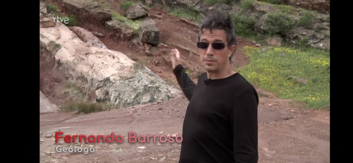 Mely_Berrocal's tweet photo. En el reportaje ”Los Tesoros de Sigüenza" de @La2_TVE  hablamos del #Triásico (#geología, #paleontologia) de la zona, dentro de la candidatura de #Sigüenza (#Guadalajara) y su entorno a #patrimoniomundial #UNESCO, 👀👇
https://t.co/KzAh2ecINt https://t.co/80Y7L7angU