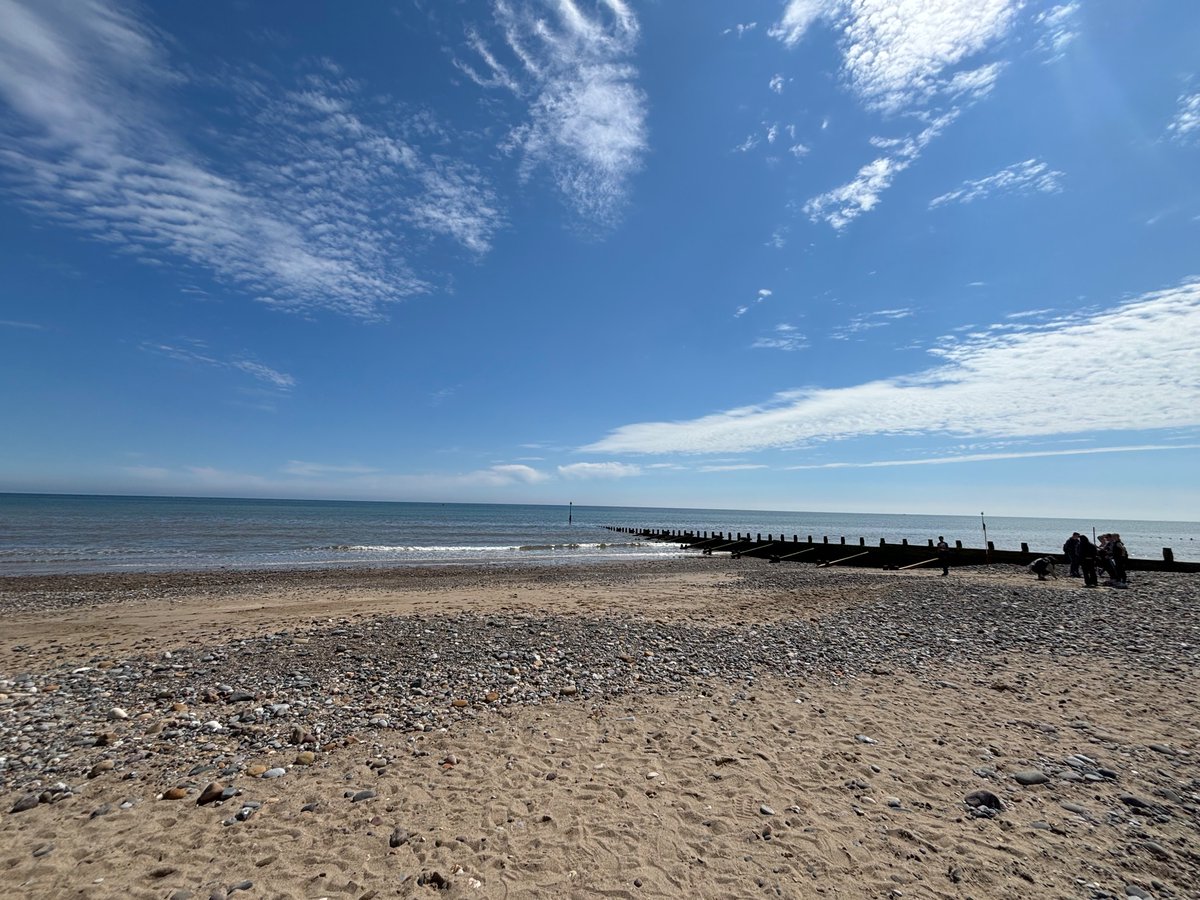 Productive fieldwork was carried out on Hornsea beach this week - the theme of Sustainability this year for our current Y9 geographers. What a difference a day makes in terms of the weather! Two more days to go for all of Y9 to be covered 💪🏻 <a href="/eduqas/">Eduqas</a> <a href="/SMCHull/">SMCHull</a> #geography 🌎😎.