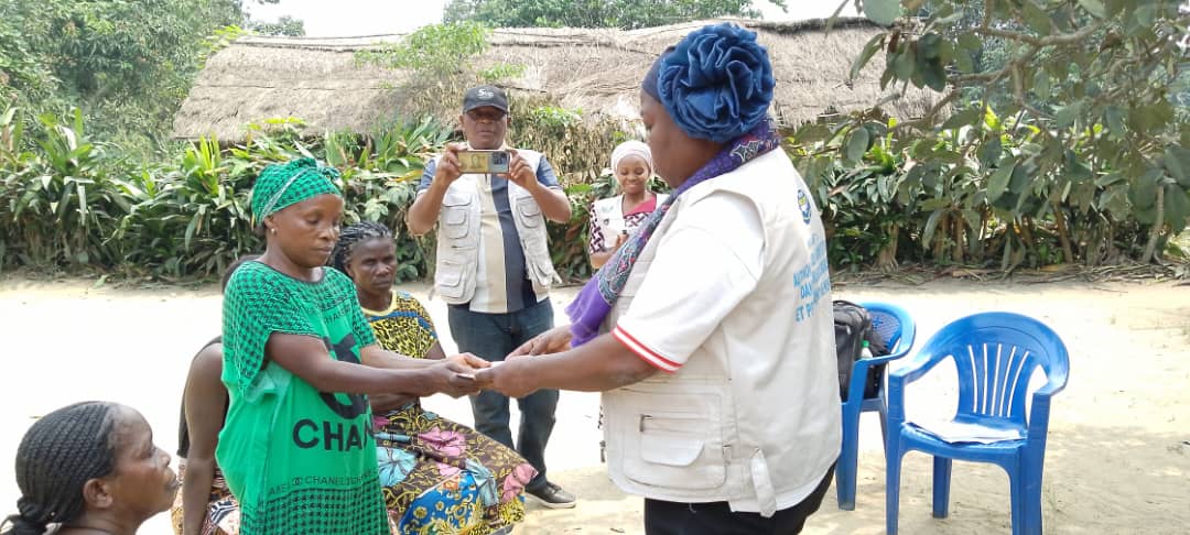 FspdRdc's tweet image. Dans le cadre du projet VLF financé par les Affaires mondiales Canada, exécuté par le Centre Carter; l'ONGDH FSPD a effectué une descente le17/6/2024pour la signature des protocoles d'accord de gestion des fours et remise des fonds pour la fabrication des pains  àNdunu et kimpeti