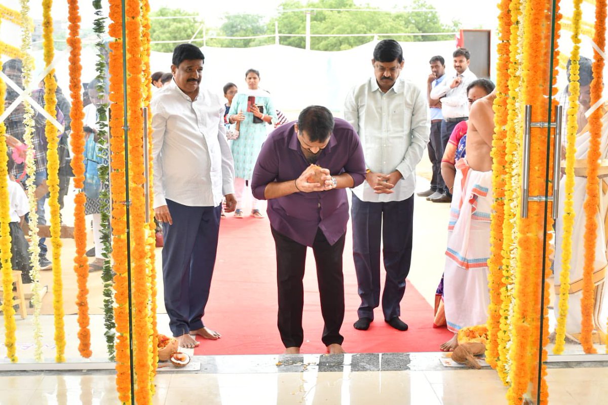 JaganMohanRaoA's tweet image. Attended the opening ceremony of our Akshara International School 8th campus at Kismathpur, near Hyderabad's IT Hub! 

Proud to see our educational vision expanding. 

#AksharaInternational #NewBranch #Hyderabad #EducationExcellence