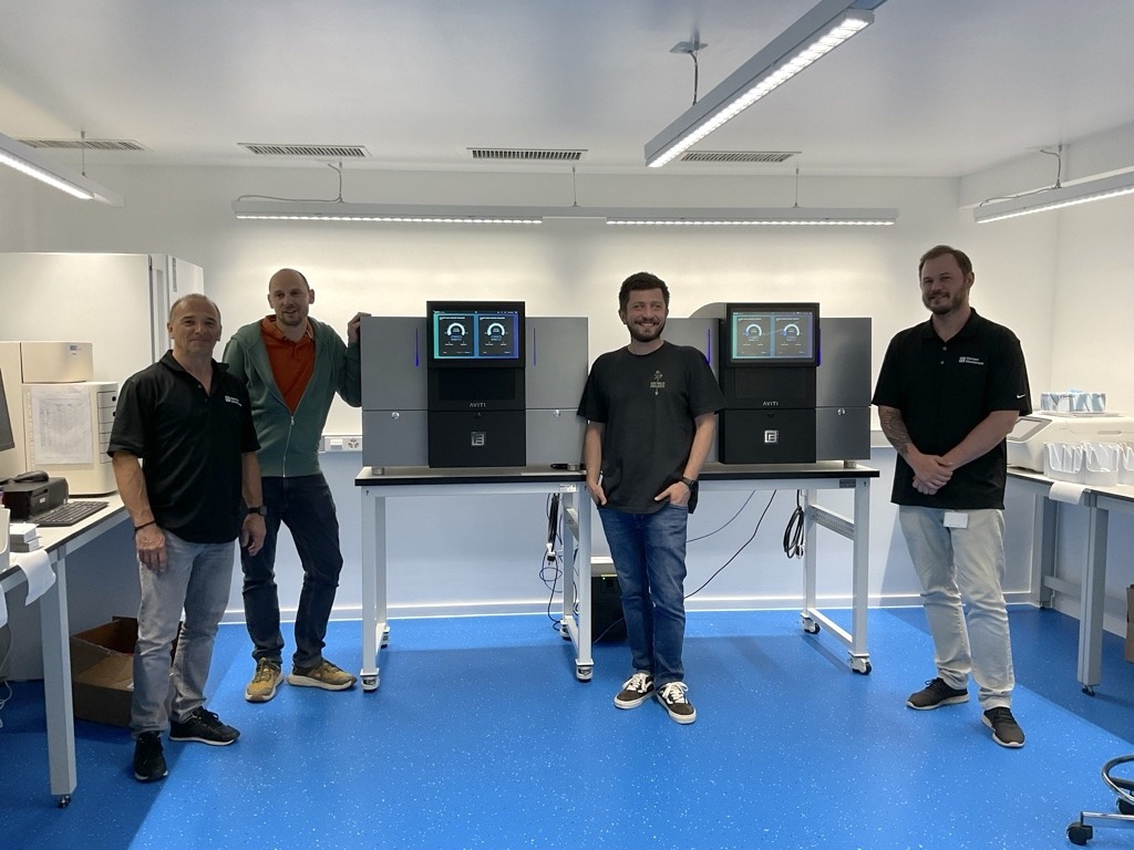 🚀Big news from Alithea Genomics 🚀
We’ve doubled down on our sequencing power with not one, but TWO shiny new #AVITI sequencers from Element Bioscience! 🧬🔬
Stay tuned for more exciting updates as we push the boundaries of transcriptomics together!