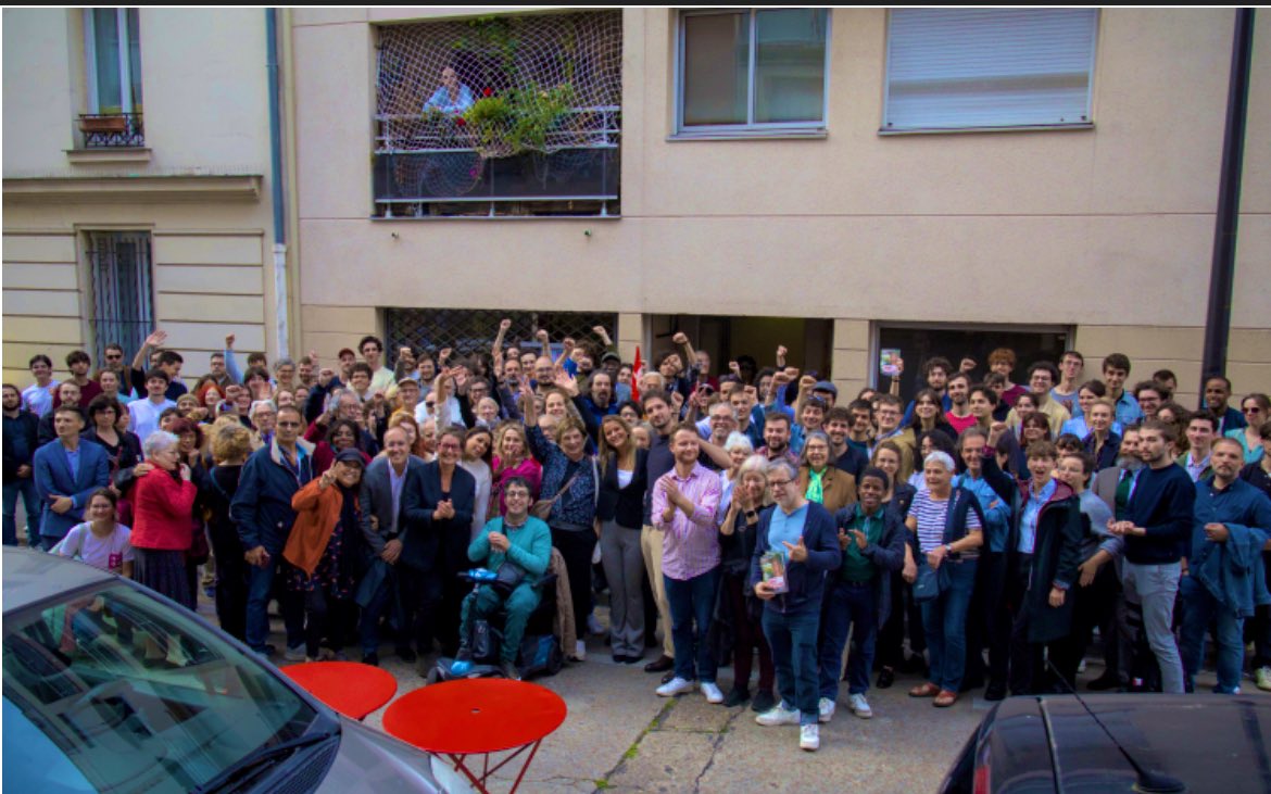 Les masses sont là prêtes à gagner cette circonscription ! 🚩le 30 juin on vote <a href="/Celine_Hervieu/">Céline Hervieu</a> dans la 11e de Paris ✊