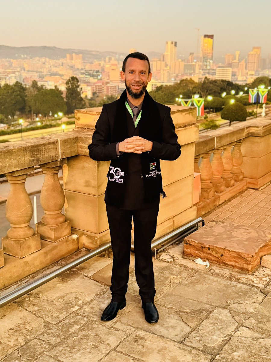 ReagenAllen's tweet photo. Presidential Inauguration at the Union Buildings with @gillionbosman cc @PresidencyZA https://t.co/NjbSsAjFQ5