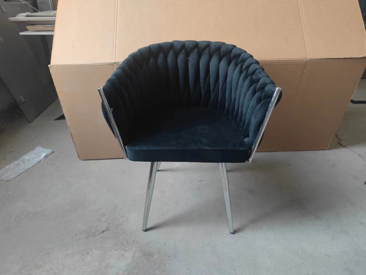 Helen24617256's tweet photo. Under mass production now…
#furniture #chairs #diningchairs https://t.co/0O2czC7MBl