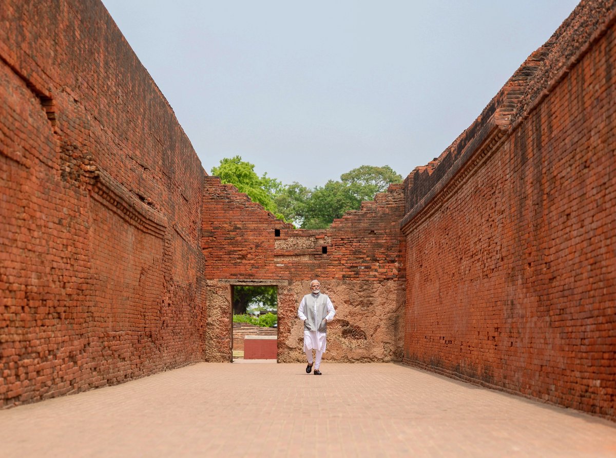 WIONews's tweet photo. Indian PM Narendra Modi visits excavated remains at Nalanda, calls it "exemplary" opportunity to experience ancient learning site.

"This site offers a profound glimpse into the scholarly past that once thrived here," PM Modi posted on X

#Nalanda #ModiVisit #AncientLearning #ModiInNalanda #NalandaUniversity #Bihar