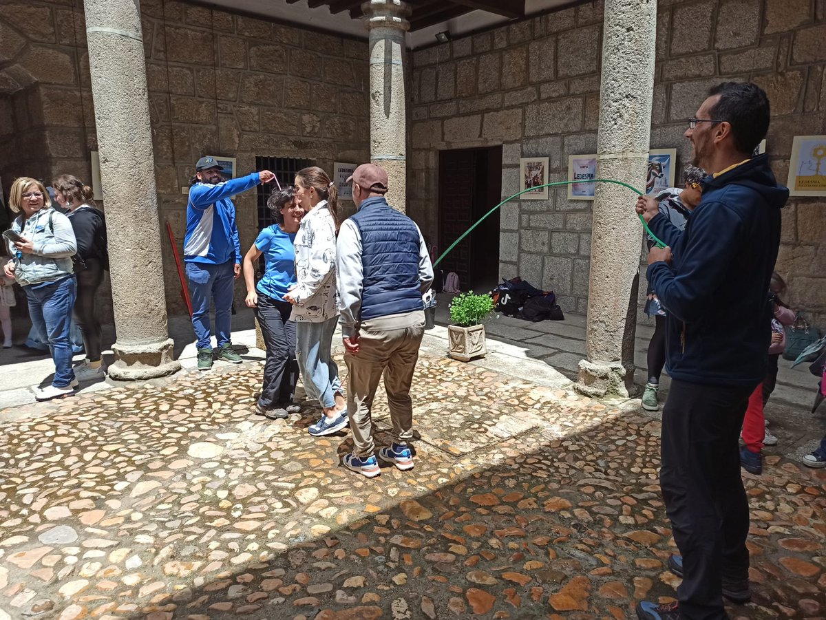 CeipLazarillo's tweet photo. Ayer disfrutamos un montón en la excursión de final de curso. Alumnos, profes y familias del @CeipLazarillo  pudimos pasar una jornada la mar de divertida en Ledesma. ¡Se nos hizo cortísimo! Y esa es muy buena señal.🤗 https://t.co/QycrXgQK32