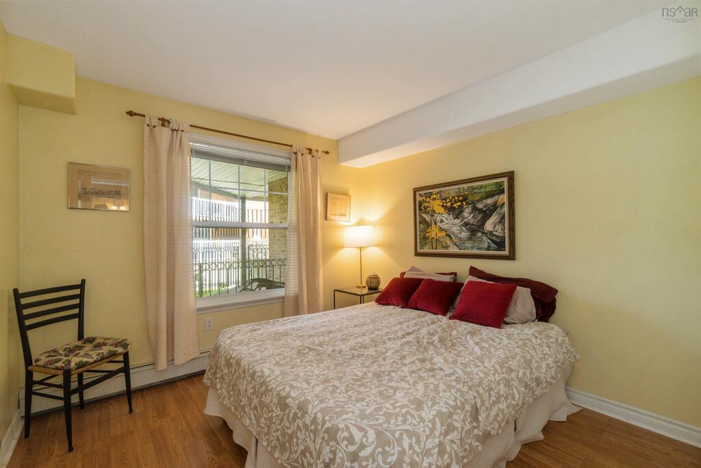 viewpoint_ca's tweet image. $514,900 NEW PRICE
2 Beds | 2 Baths | 1,132 sq. ft.
Unit 104 80 Waterfront Drive, Bedford

This condo with partial harbour views features a great layout, great finishes &amp;amp; has lots of natural light.

Listed by ViewPoint Realty agent Matt Swain
viewpoint.ca/cutsheet/20241…