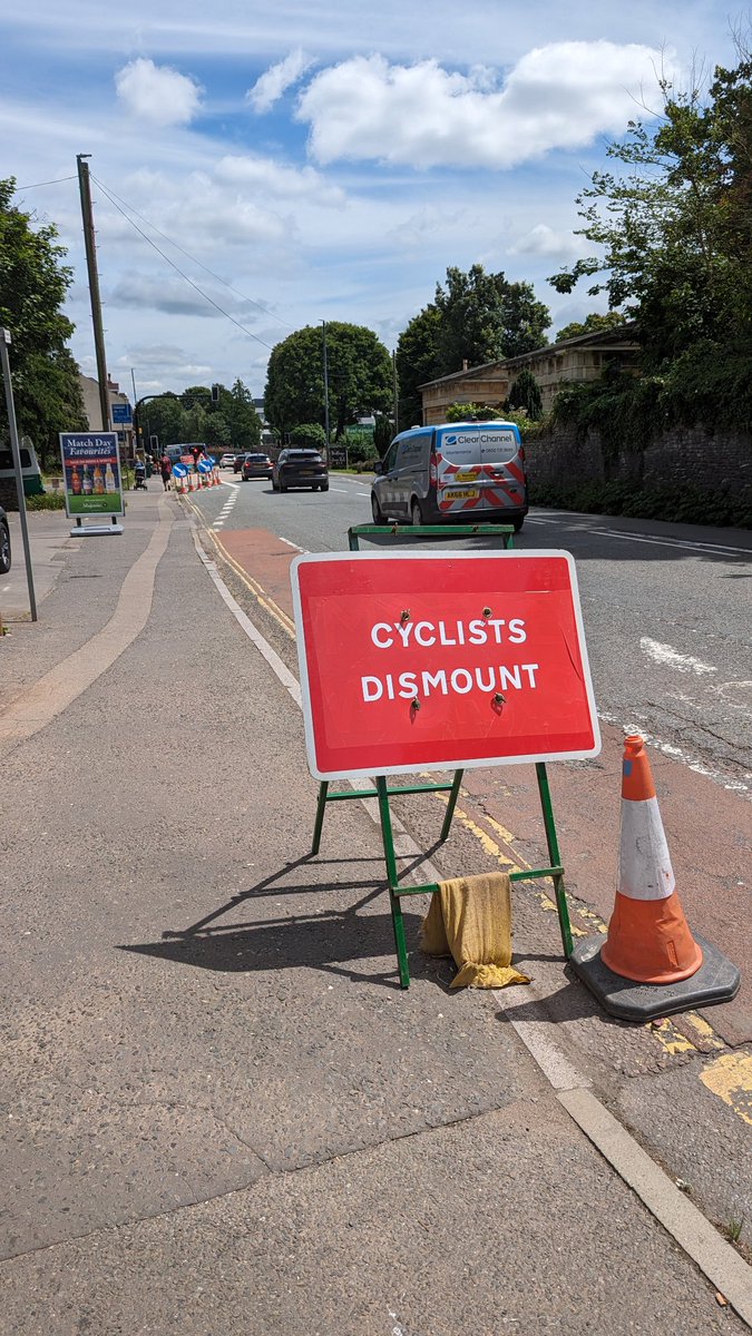 jeboosicat tweet media