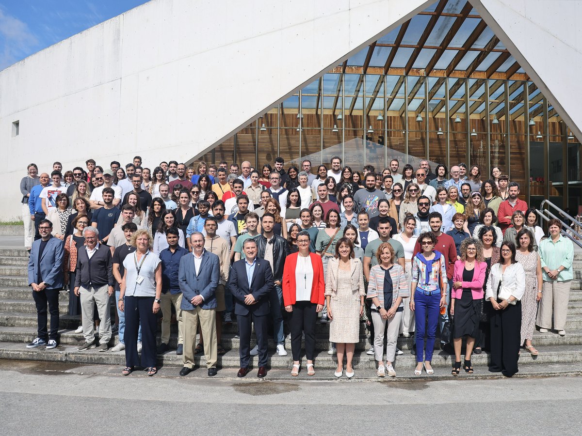 🎉 <a href="/upvehu/">UPV/EHU</a>-ko Polymat-ek mende laurdena bete du material polimerikoen arloan erreferente izanik. Gaur goizean urteurrena ospatzeko ekitaldia egin da. Zorionak!
ehu.eus/es/-/polymat-c…