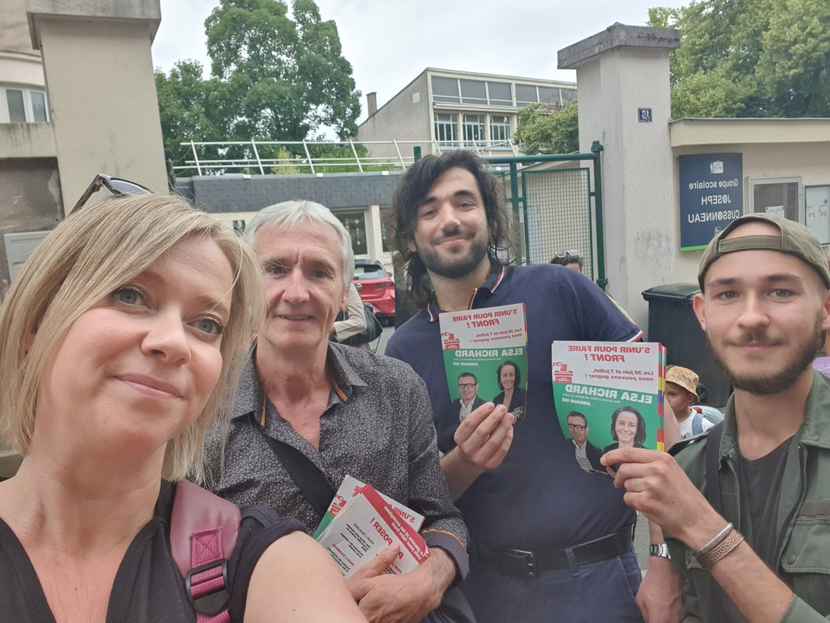 Claire Schweitzer (@schweitzerclair) on Twitter photo Hier en tractage pour <a href="/_elsarichard/">Elsa Richard 🌊🌻🌈</a> sur la circo 49-1, j'ai convaincu 2 jeunes d'aller voter pour elle. Ils doutaient, jeunes adultes ils n'ont connu que la droite, la macronie...
Ça m'est venu comme ça, je leur ai dit : " moi à 19 ans j'ai connu un gouvernement et des députés Hier en tractage pour <a href="/_elsarichard/">Elsa Richard 🌊🌻🌈</a> sur la circo 49-1, j'ai convaincu 2 jeunes d'aller voter pour elle. Ils doutaient, jeunes adultes ils n'ont connu que la droite, la macronie...
Ça m'est venu comme ça, je leur ai dit : " moi à 19 ans j'ai connu un gouvernement et des députés