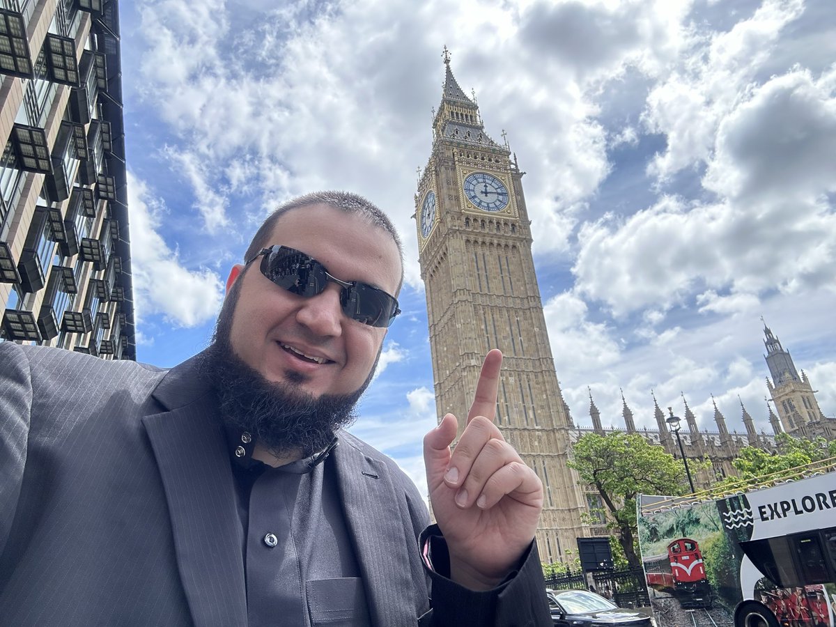 abid_patel's tweet photo. Visiting the @UKHouseofLords today for a Lunch Briefing on "Ensuring School Improvement Through Data" with @SAA_Show & @Comm_BrandsUK
(Yes, I know that's Big Ben, but he wanted a #SelfieWithAbid!) πΈπππ
#EdTech #EduTwitter #Education #WeAreDFG https://t.co/fZB2i5rJW6