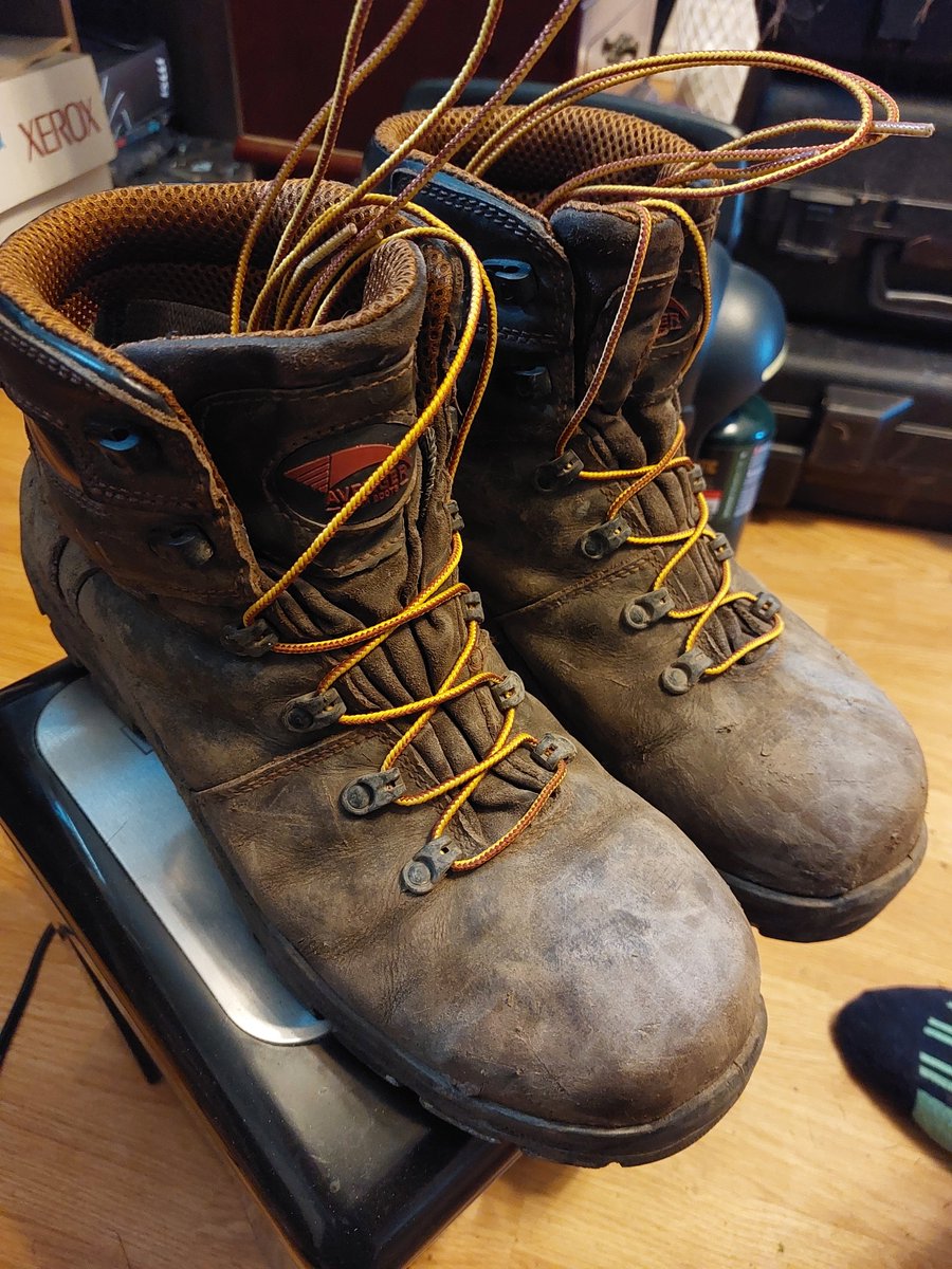 bigtrashpanda's tweet image. 🛠️ Time for a boot upgrade! 🥾🔄 Replacing your boot laces is a quick and easy way to breathe new life into your favorite pair. Choose durable, stylish laces for a fresh look and better performance. 🪡✨ #BootMaintenance #DIYStyle #BigTrashPanda