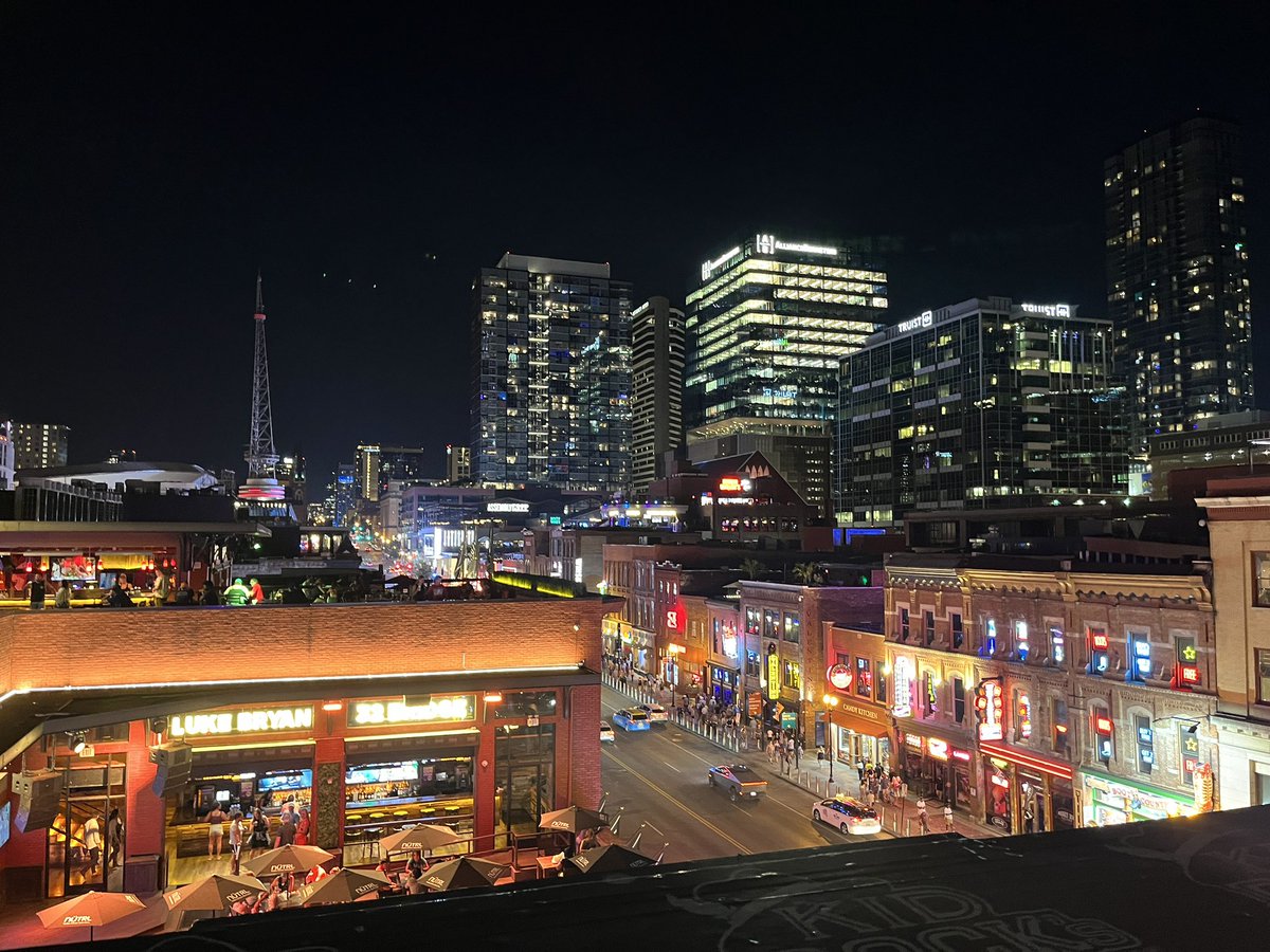 Tom Quick (@tjqpni) on Twitter photo Into the second half #ABC Fellowship (<a href="/BoneJointJ/">The Bone & Joint Journal</a> <a href="/BritOrthopaedic/">BOA</a>) and after two weeks in 🇨🇦 it’s onto 🇺🇸. First stop <a href="/VanderbiltU/">Vanderbilt University</a> in Nashville. Wonderful colleagues and a great city. The music was all incredible.<a href="/clecliniclondon/">Cleveland Clinic London</a> <a href="/BristolUni/">University of Bristol</a> #Nash #HCS Into the second half #ABC Fellowship (<a href="/BoneJointJ/">The Bone & Joint Journal</a> <a href="/BritOrthopaedic/">BOA</a>) and after two weeks in 🇨🇦 it’s onto 🇺🇸. First stop <a href="/VanderbiltU/">Vanderbilt University</a> in Nashville. Wonderful colleagues and a great city. The music was all incredible.<a href="/clecliniclondon/">Cleveland Clinic London</a> <a href="/BristolUni/">University of Bristol</a> #Nash #HCS