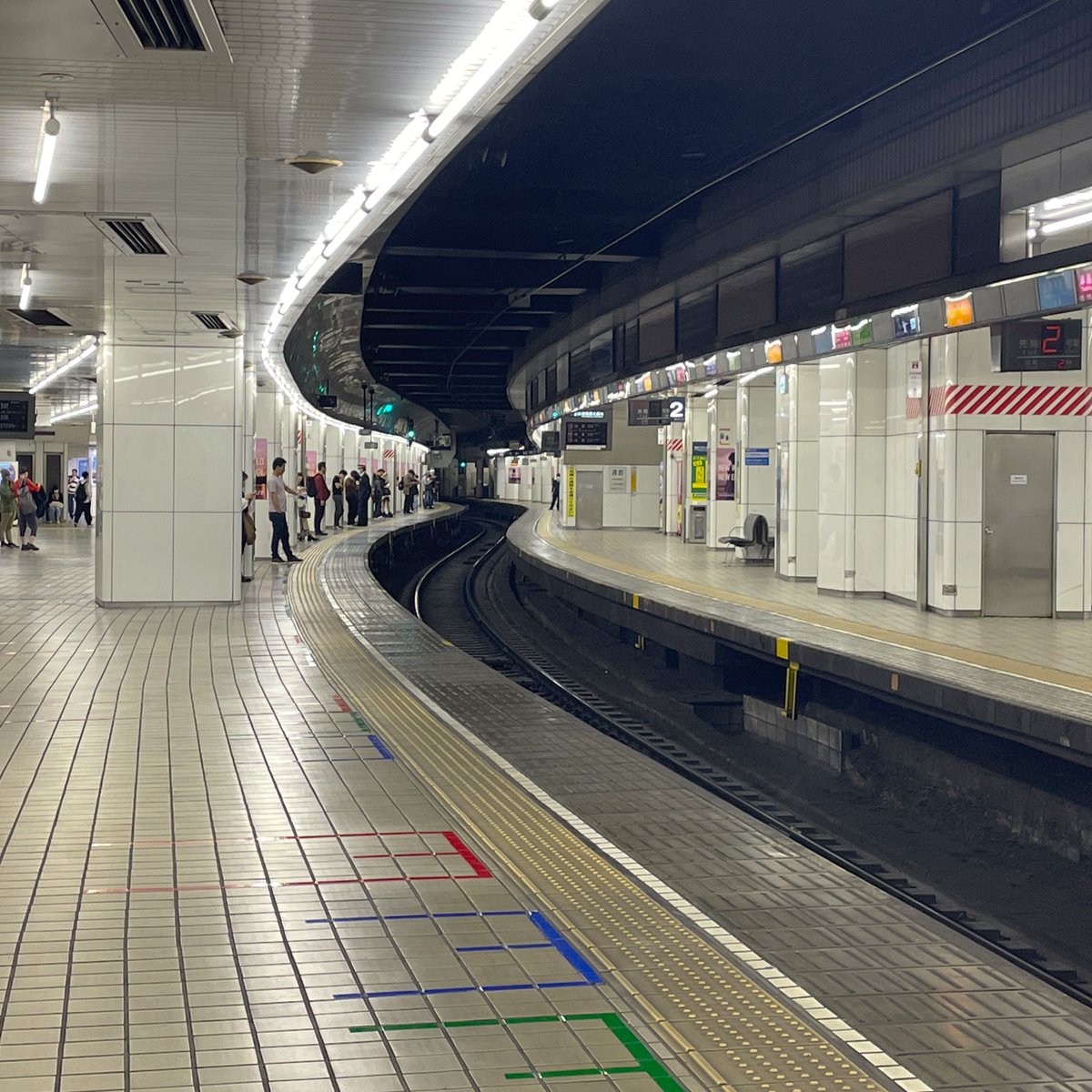 １番線あたりを作成中。