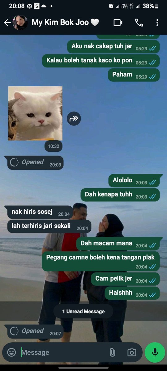 seeuin3month's tweet photo. Look how cute fiancee show me record video pov macam mana jari terluka😭🤍 https://t.co/gFUexUm5K1