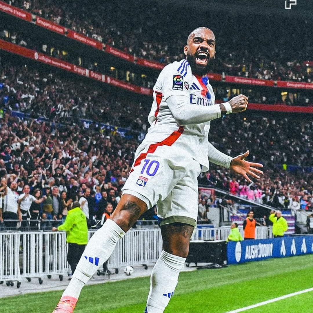 S T U A R T tweet media