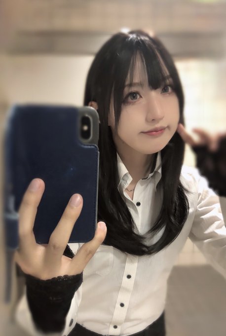 サラリーマン女装✨ 時々ワンピース😊✌️  ワイシャツの写真はブラしてないので、まな板状態です😅  #女装 https://t.co/zqX9UU43Qf<a href="/tag/%E5%A5%B3%E8%A3%85"class="tags">#女装</a>